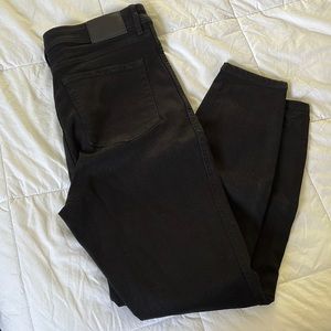 Everlane clean front skinny jean.